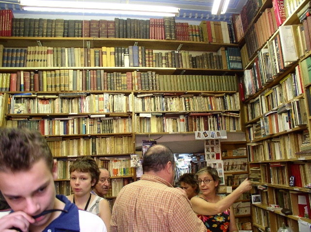 Used bookstore across from the Palau