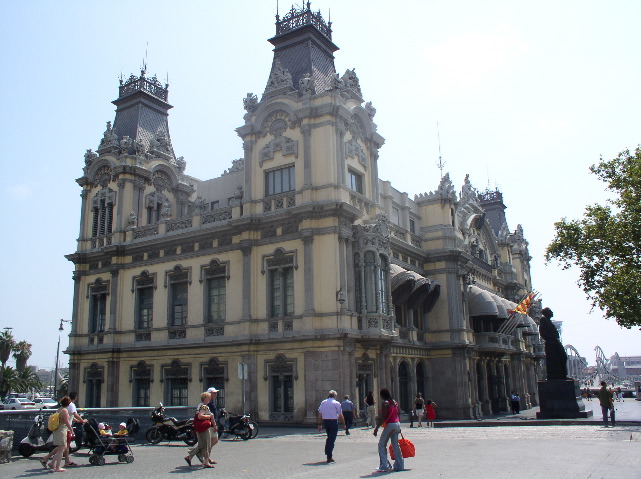 Gov't building at the old port