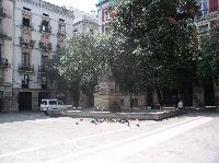 random plaça and fountain